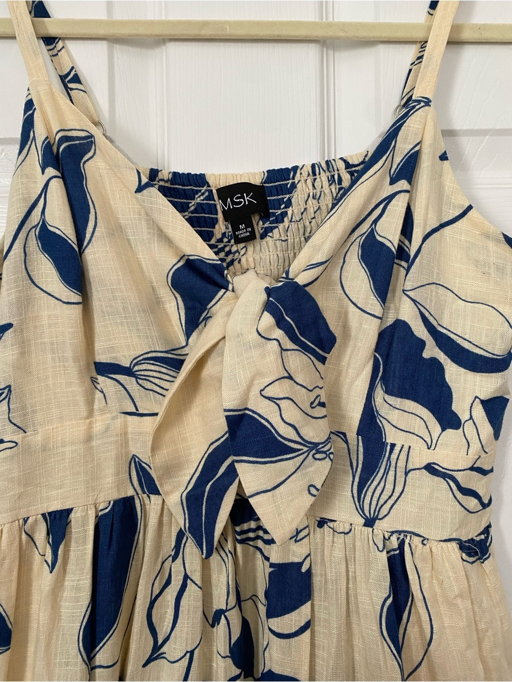 MSK Cream Maxi Dress with Blue Leaf Print and Front Tie Size Medium - Picture 4 of 14